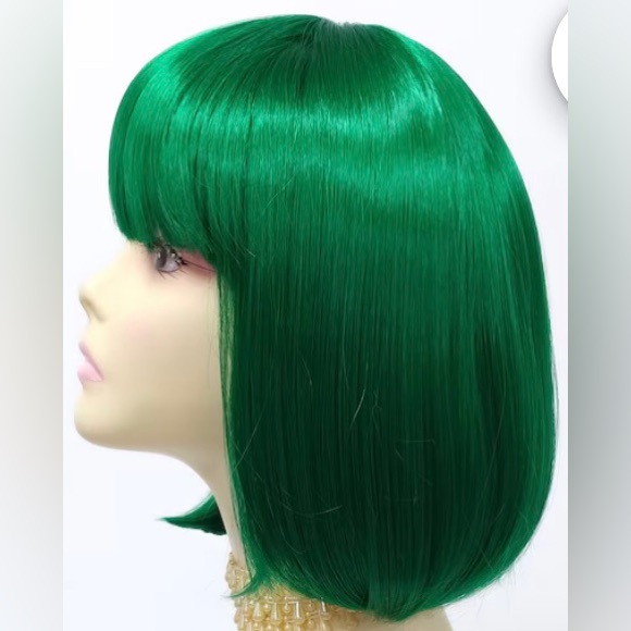 ParamountWigs dark green page boy bob wig - Picture 2 of 10